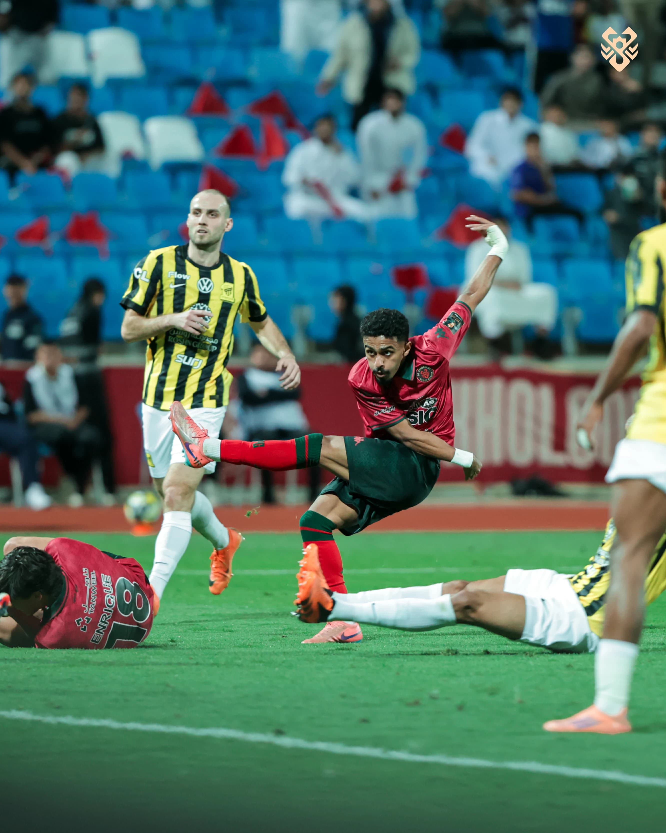 جرع الاتحاديين «المر»..«كونسيساو» أفقد «العميد» هيبته