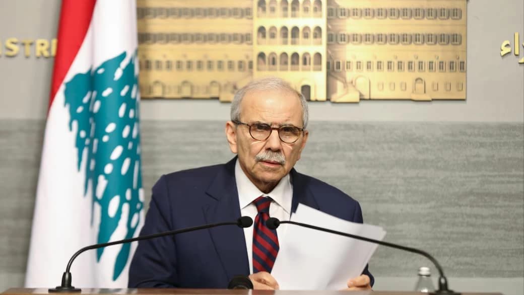 «بارو» من بيروت: دعم فرنسي لوقف التصعيد.. و«سلام» يرفع سقف الموقف نحو استعادة قرار الحرب والسلم