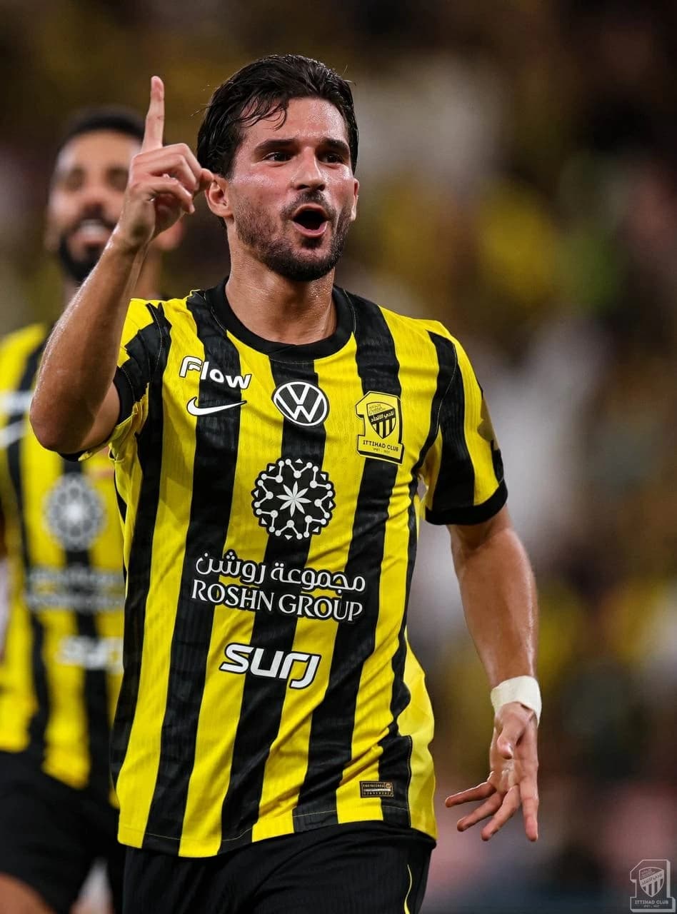 «أندية أوروبية» تراقب مصير عوار مع الاتحاد