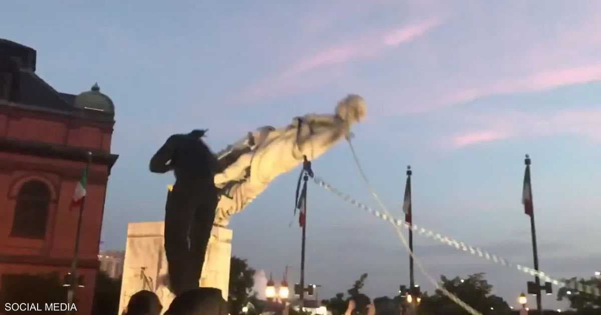 ترامب يخطط لتنصيب تمثال كولومبوس "المدمر" داخل البيت الأبيض