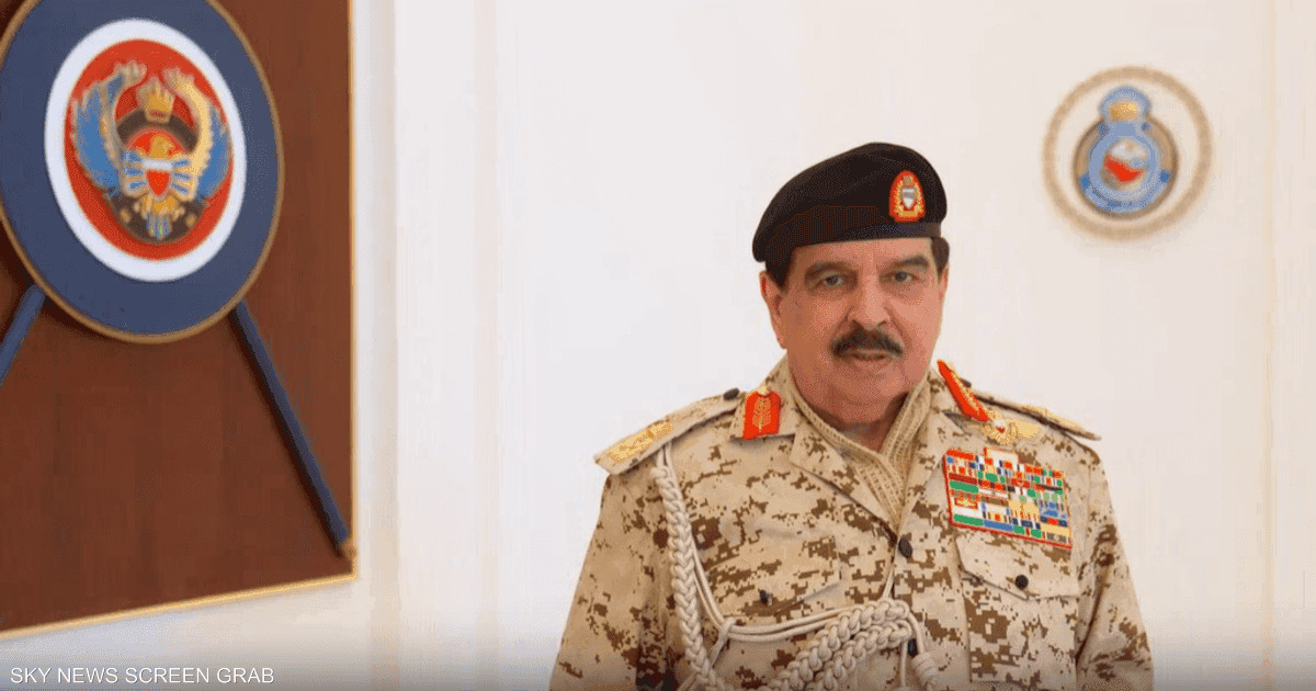 ملك البحرين يزور سلاح الجو الملكي البحريني