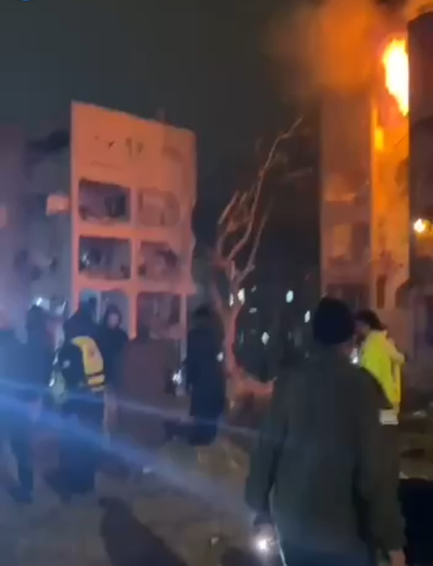 قتلى وجرحى بالعشرات بهجوم صاروخي إيراني على “إسرائيل” صور