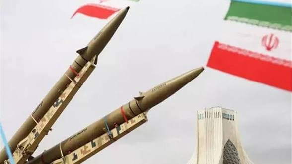 إيران تقر رسميا قانونا يفرض سيادتها وسلطة القوات المسلحة على مضيق هرمز