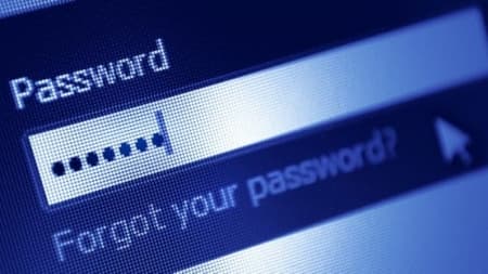 تكنولوجيا: 5 نصائح تقنية تحمي عملك وبياناتك الشخصية