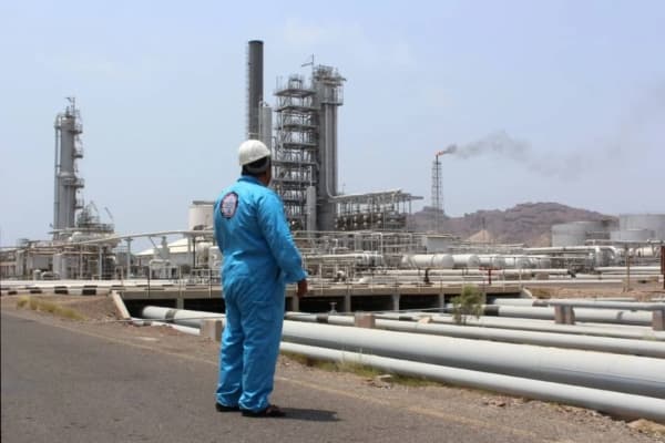 شبوة: الحكومة تطلق خطة لإعادة إحياء أكبر مصدر نفطي في البلاد