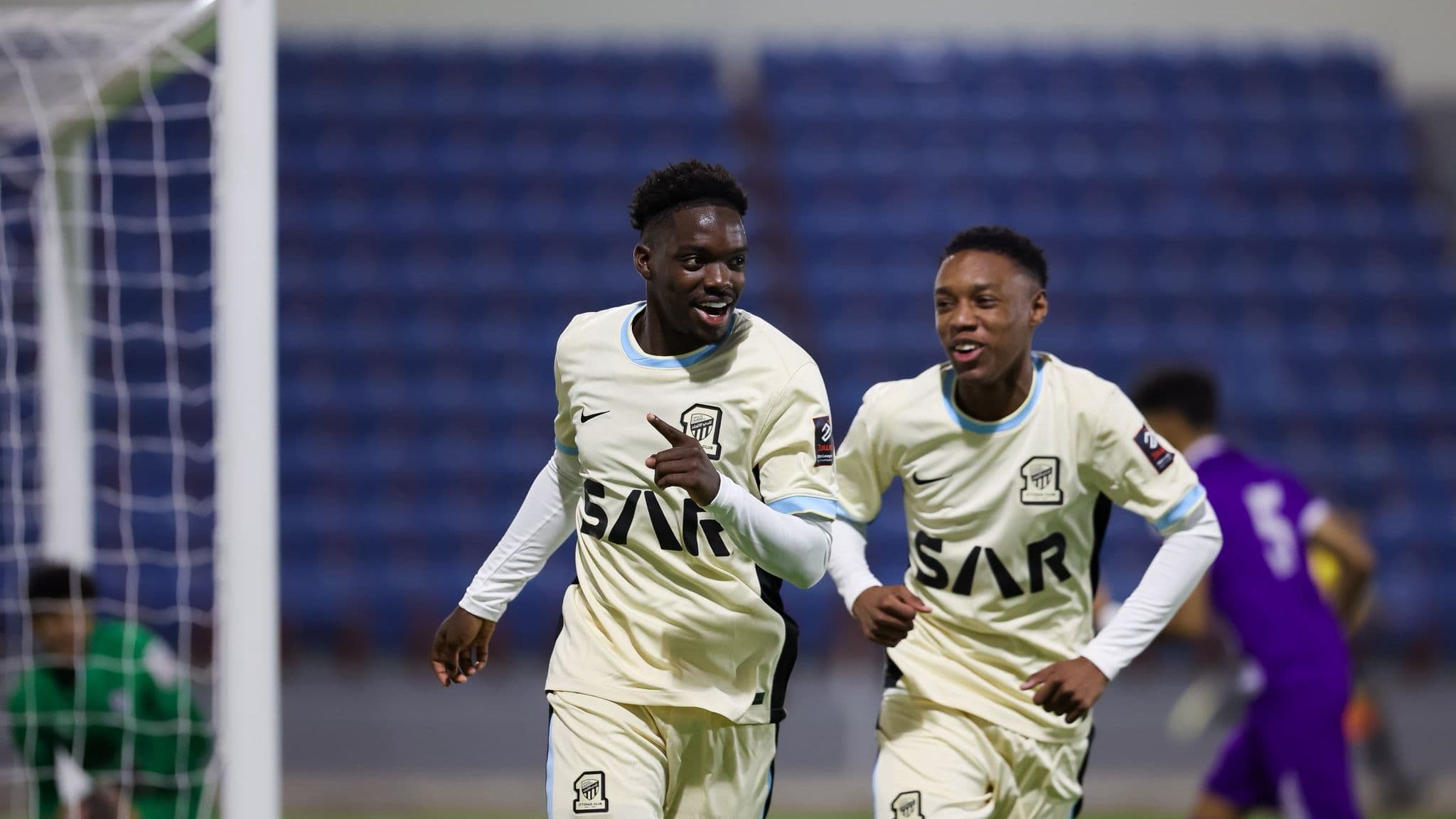 دبل هاتريك.. نجم الاتحاد يكتب التاريخ في دوري جوي للنخبة