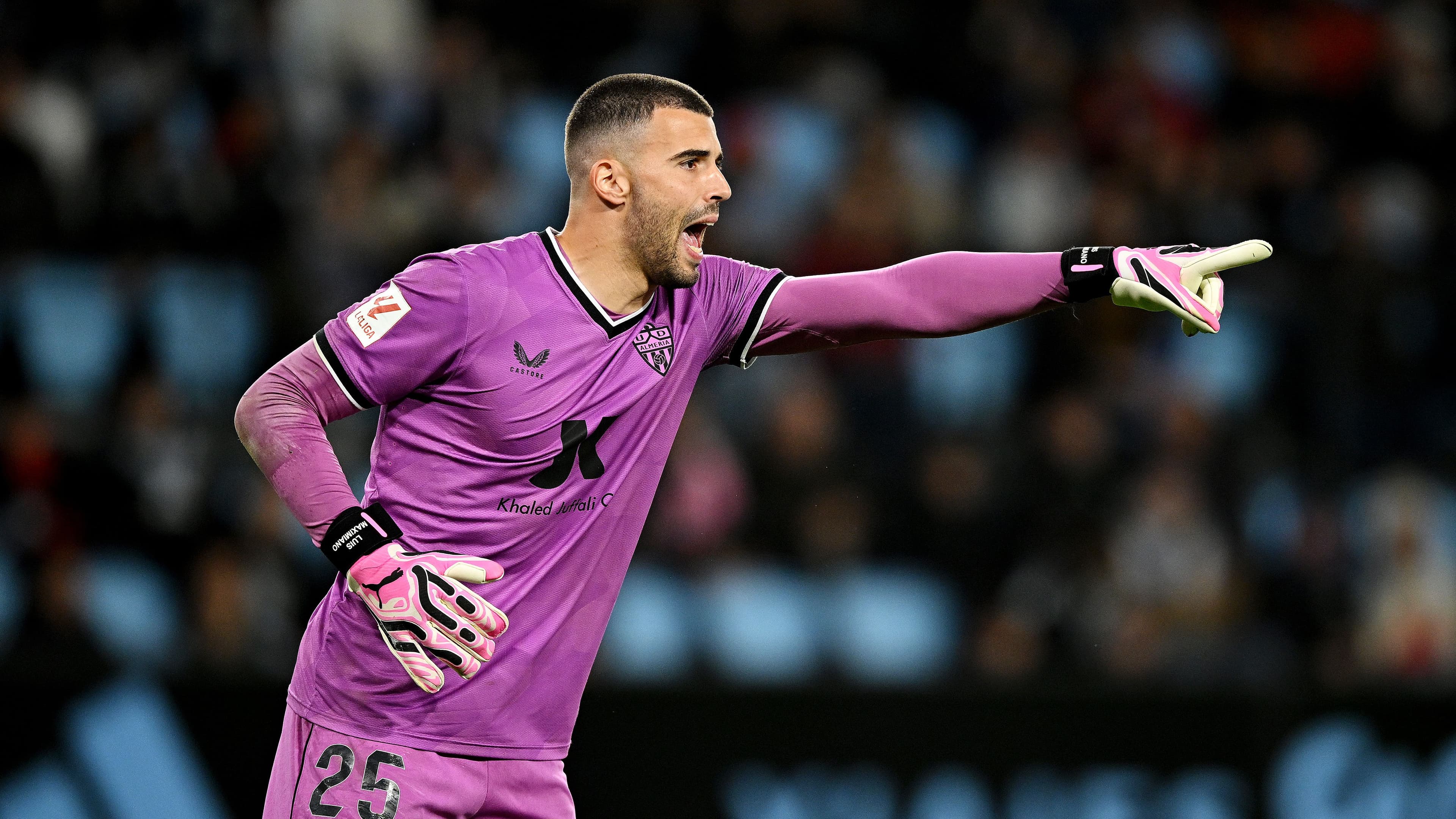 أحبط ماني ودمر فيليكس.. أخطبوط نيوم يصنع الحدث أمام النصر