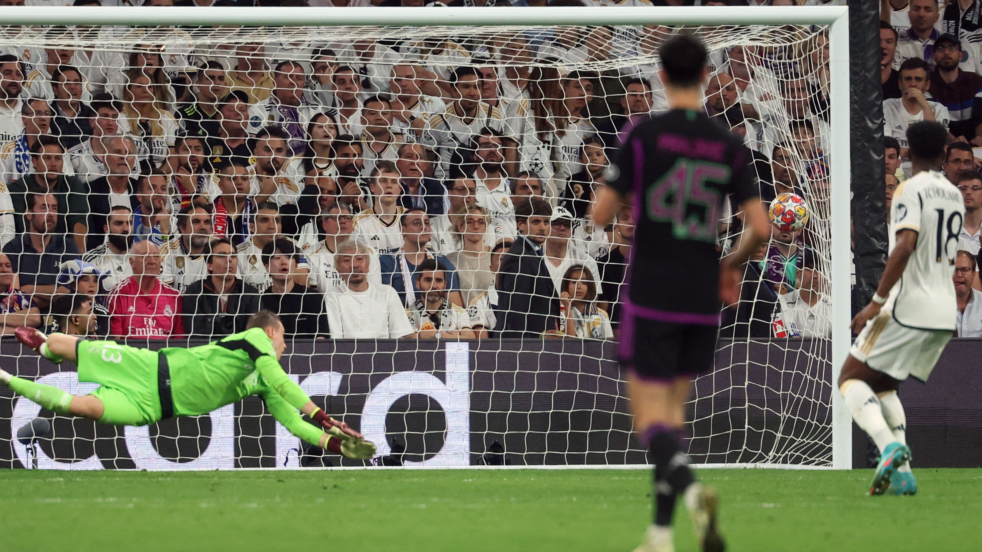 كتيبة العائدين تهدد ريال مدريد في موقعة بايرن ميونخ