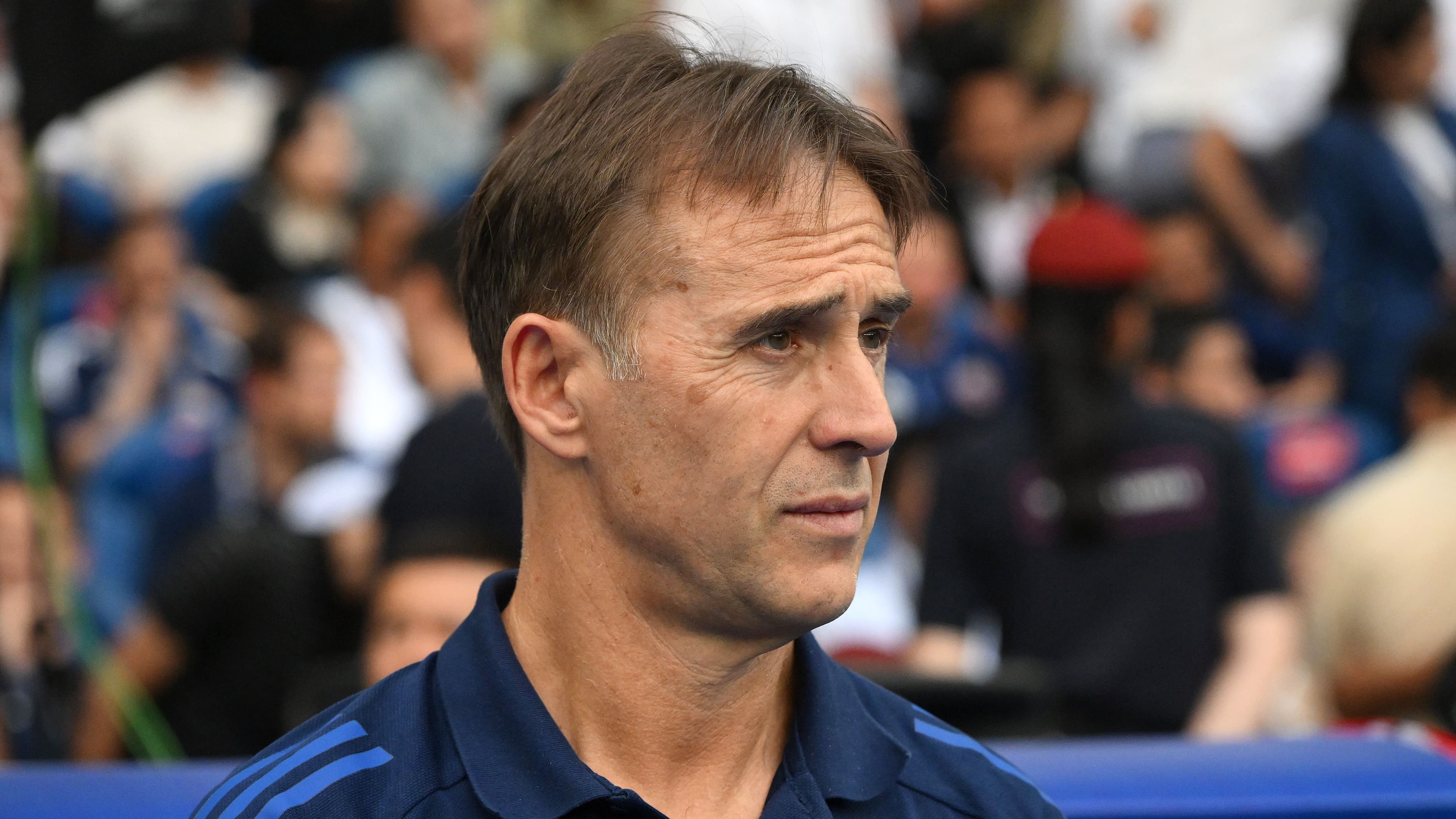 إجلاء نجم ريال مدريد السابق من قطر.. ولوبيتيجي عكس التيار