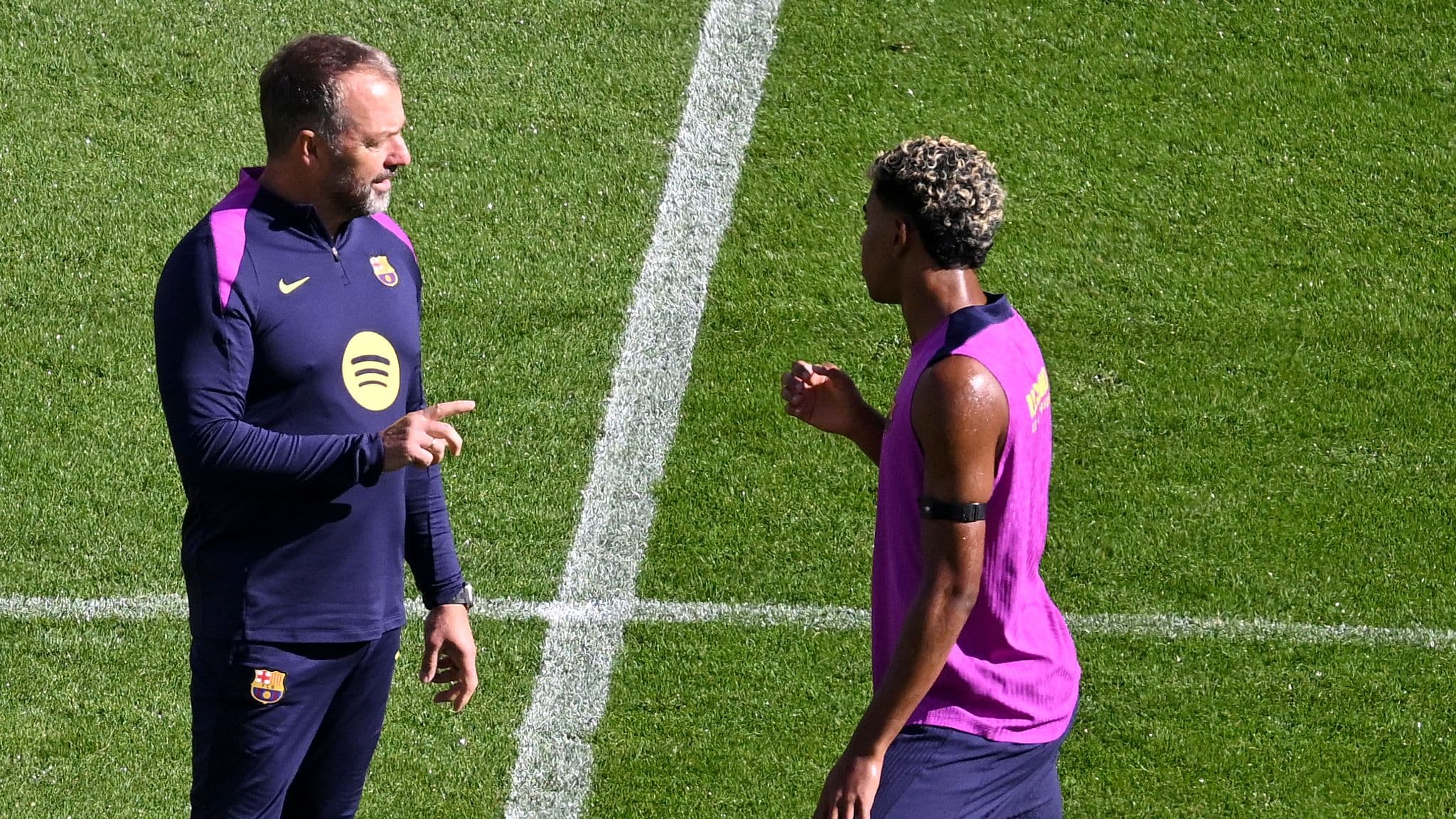 لامين يامال يرفض إراحة فليك في ديربي كتالونيا