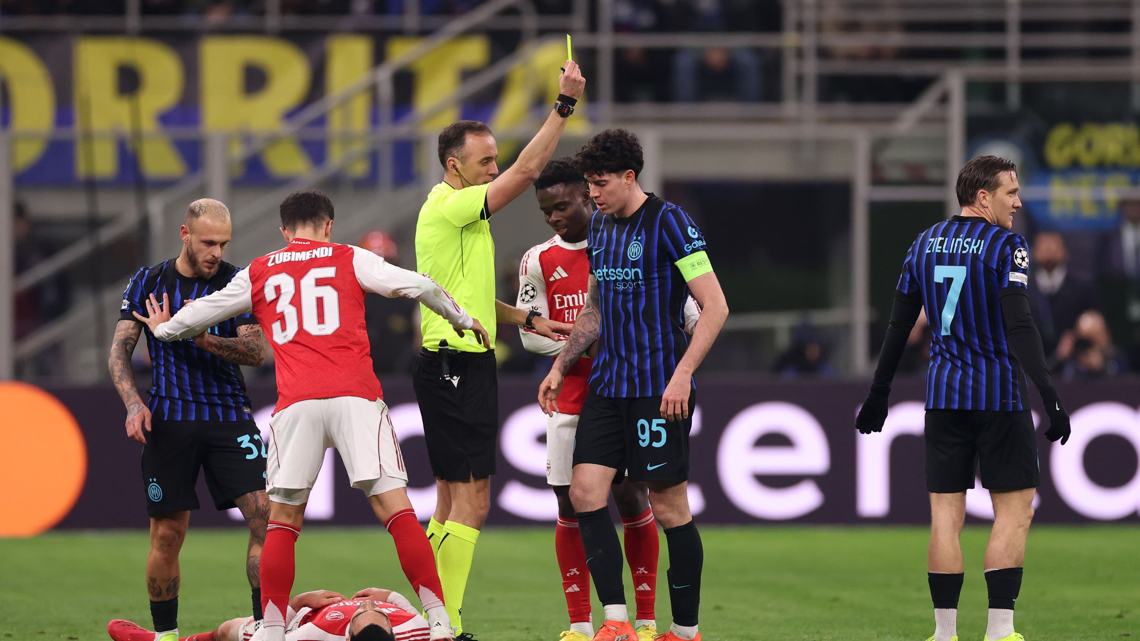 تطور مفاجئ.. نجم إنتر ميلان يدير ظهره لبرشلونة