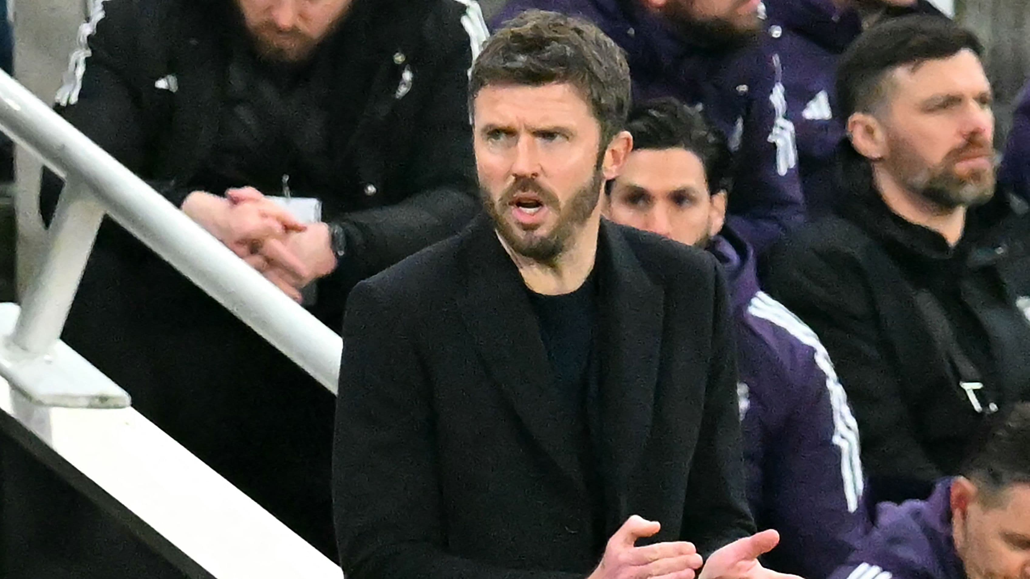 مانشستر يونايتد يتحرك لضم القطعة الناقصة في خطة كاريك