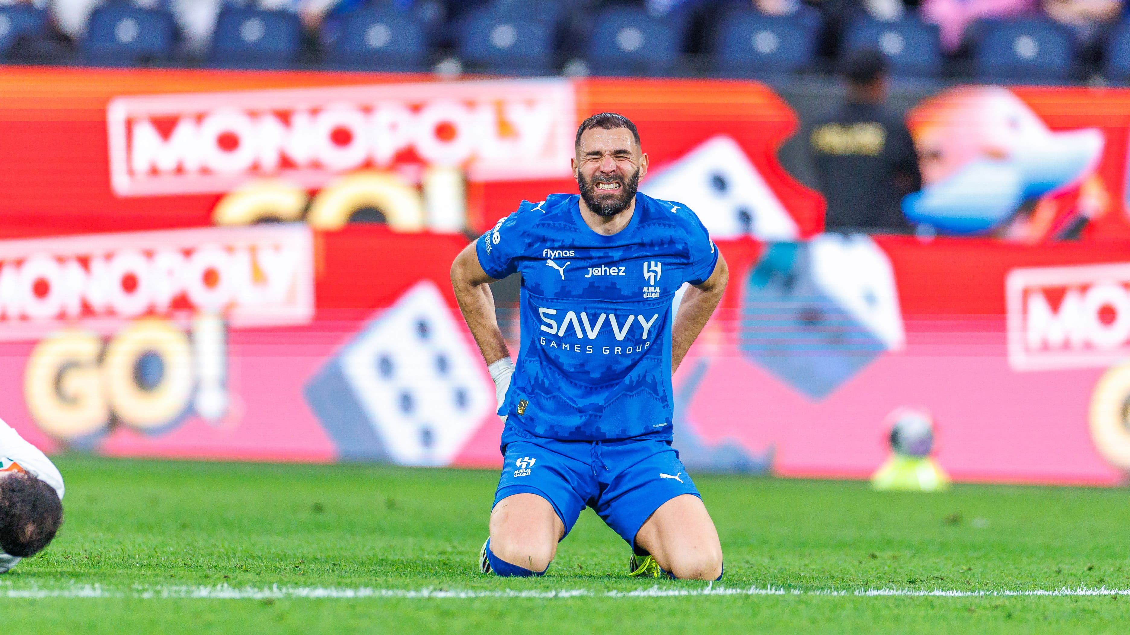 بعد إصابتهما.. متى يعود بنزيما وسالم الدوسري إلى الهلال؟