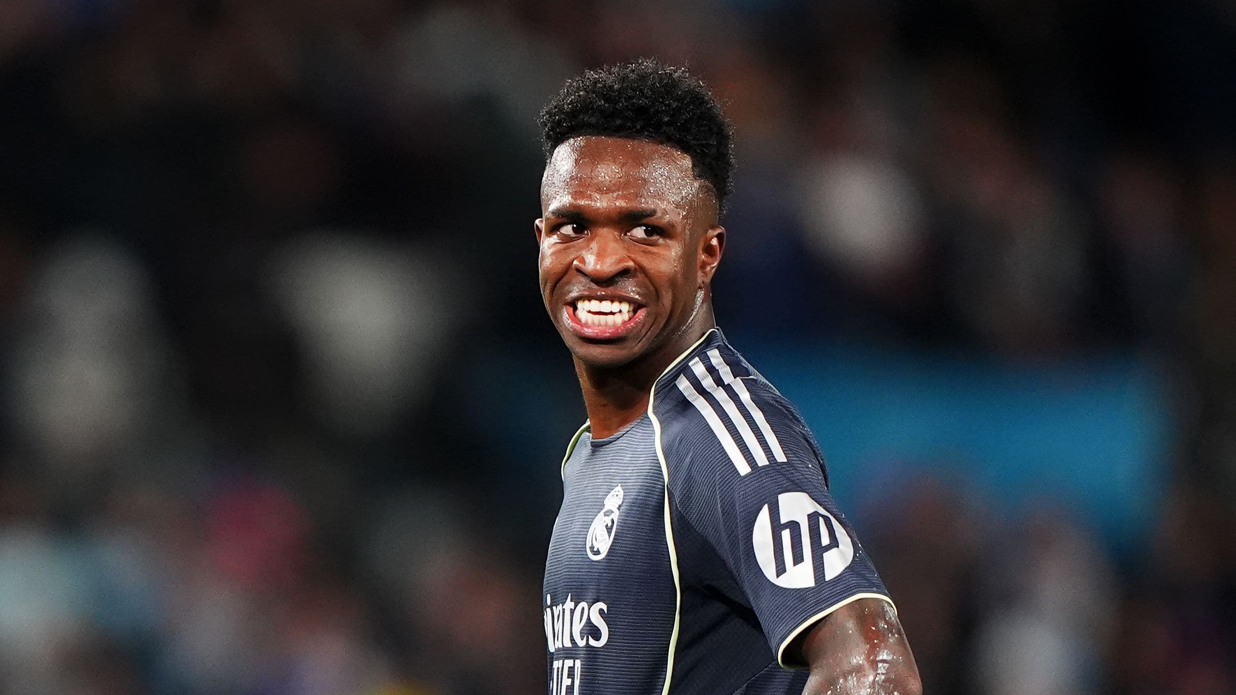 العين الحمراء.. فينيسيوس يهدد ريال مدريد بالرحيل