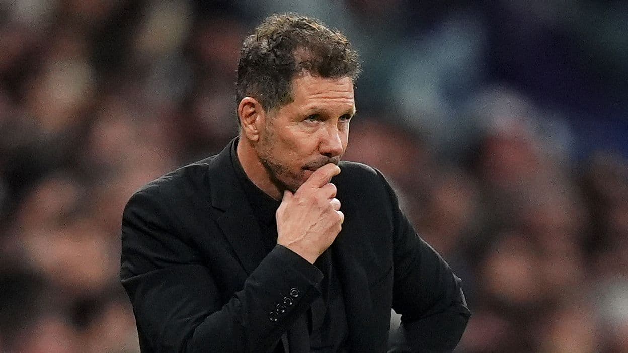 سيميوني بعد العنصرية ضد الإسلام: فقدنا الاحترام