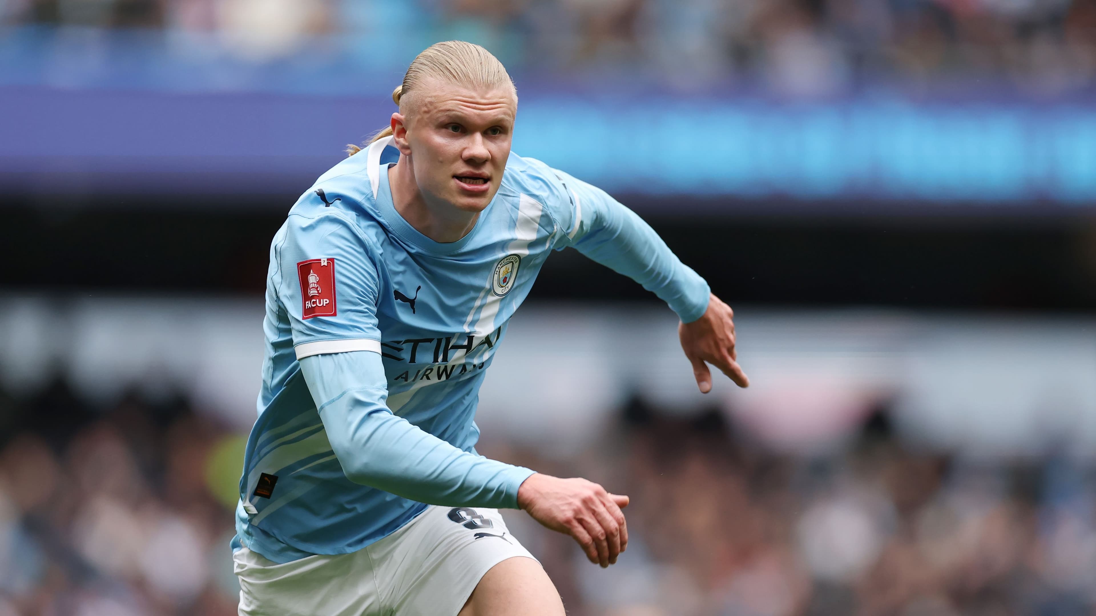 هالاند وبالمر على رأس التشكيل الرسمي لقمة سيتي وتشيلسي