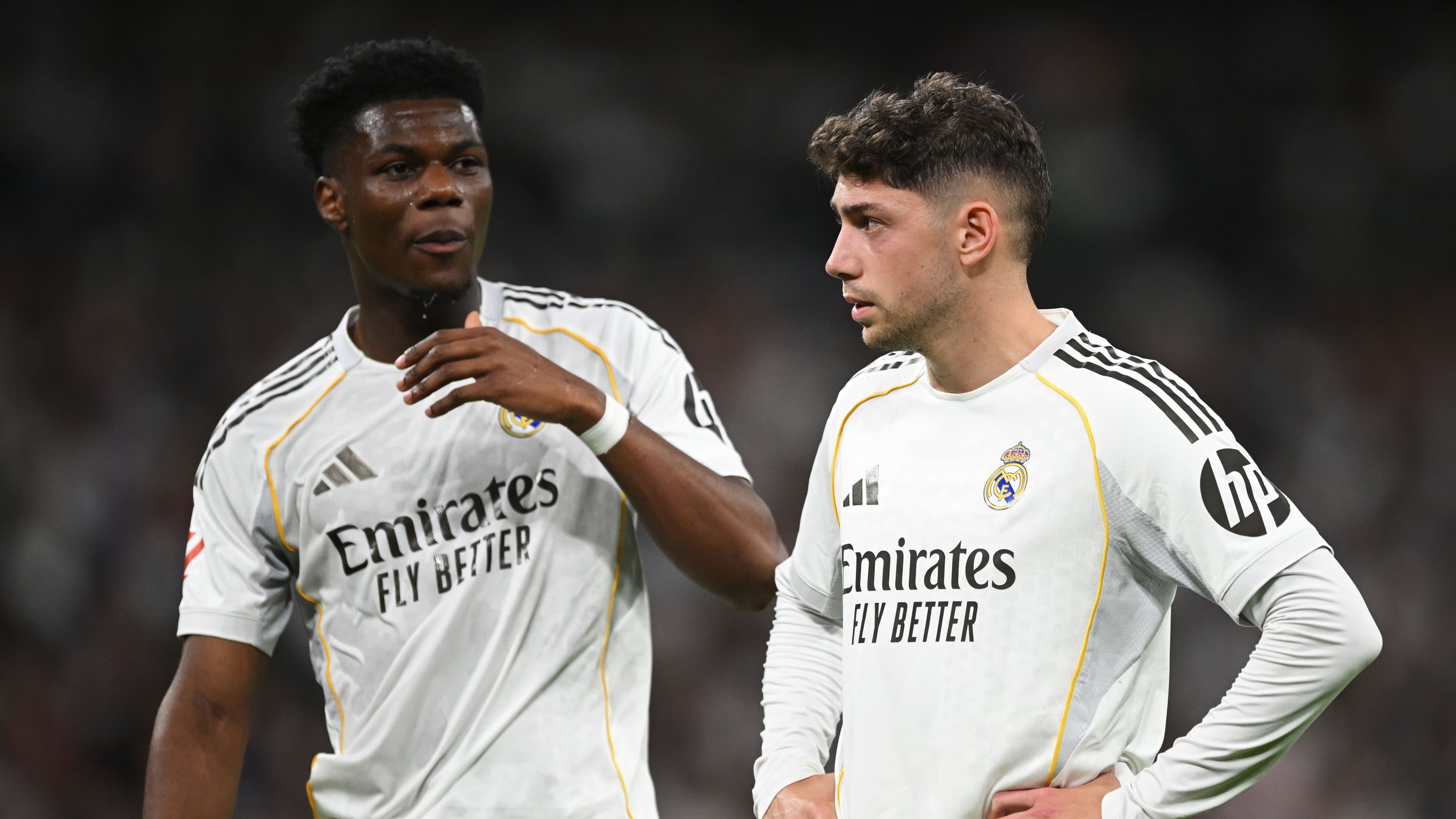 ريال مدريد يدرس رحيل فالفيردي بعد الاشتباك مع تشواميني