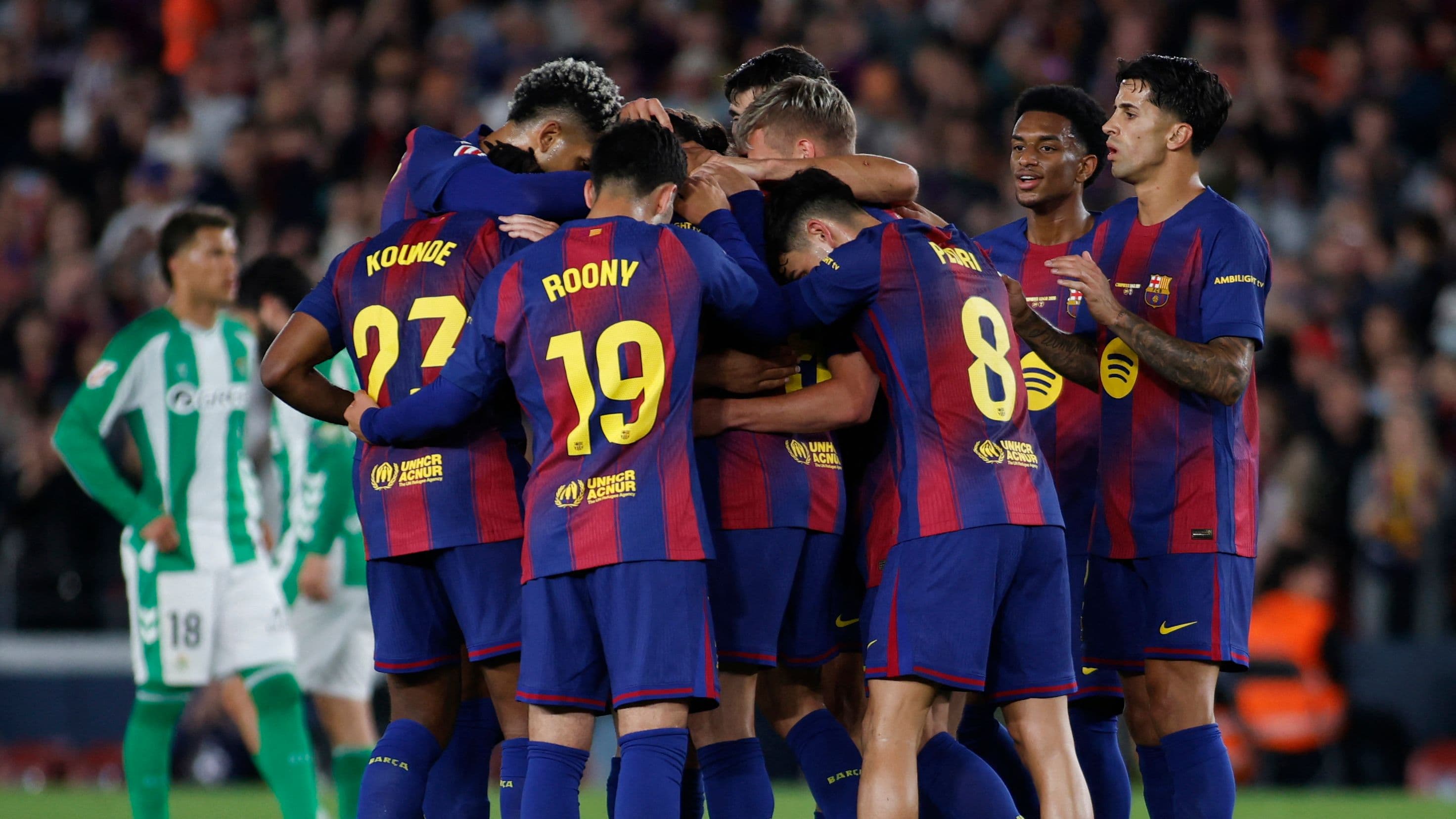 فليك يعلن قائمة برشلونة لمواجهة فالنسيا بدون أبرز اللاعبين