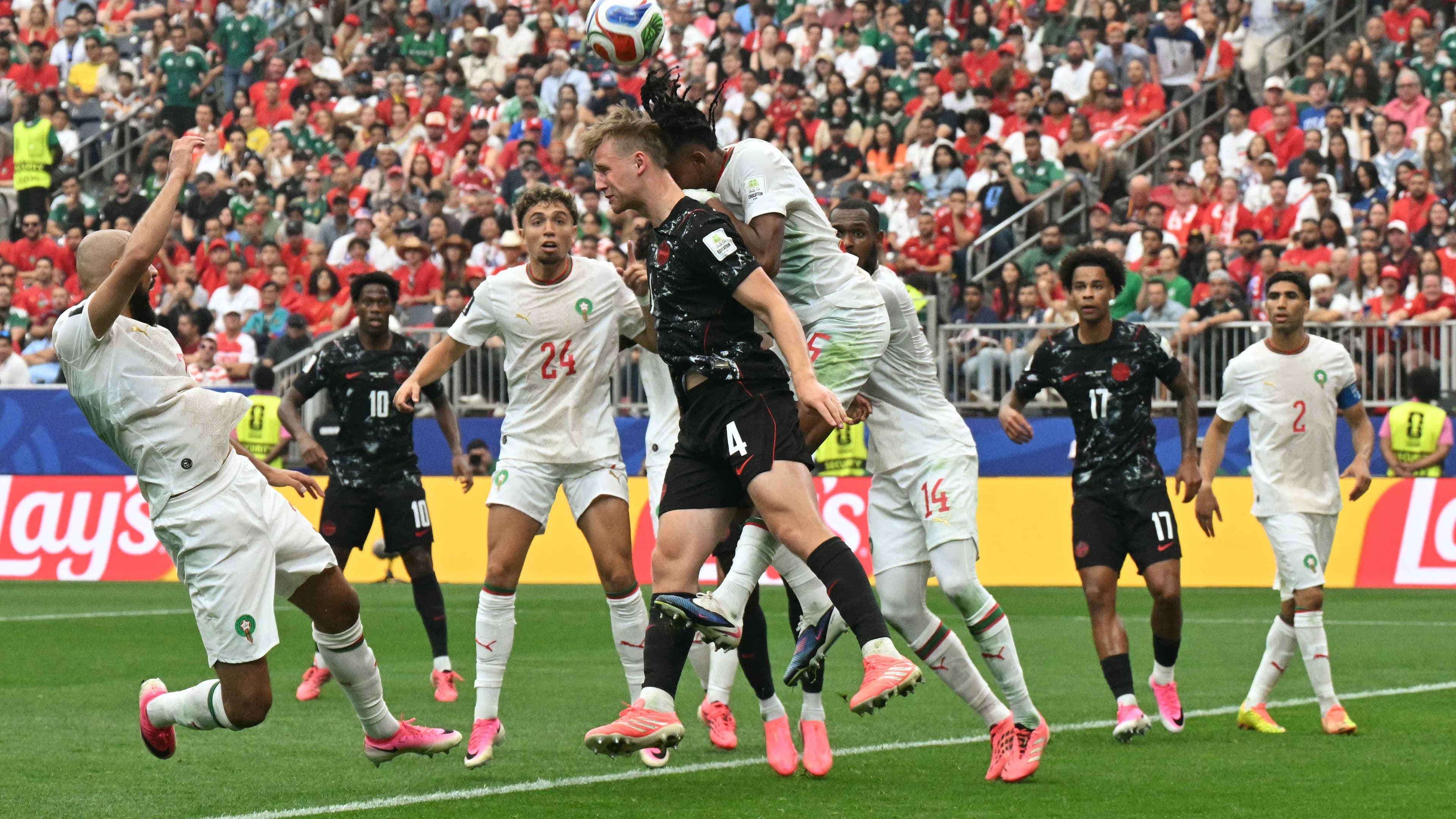 نجم مغربي يشد الرحال إلى الدوري الإيطالي