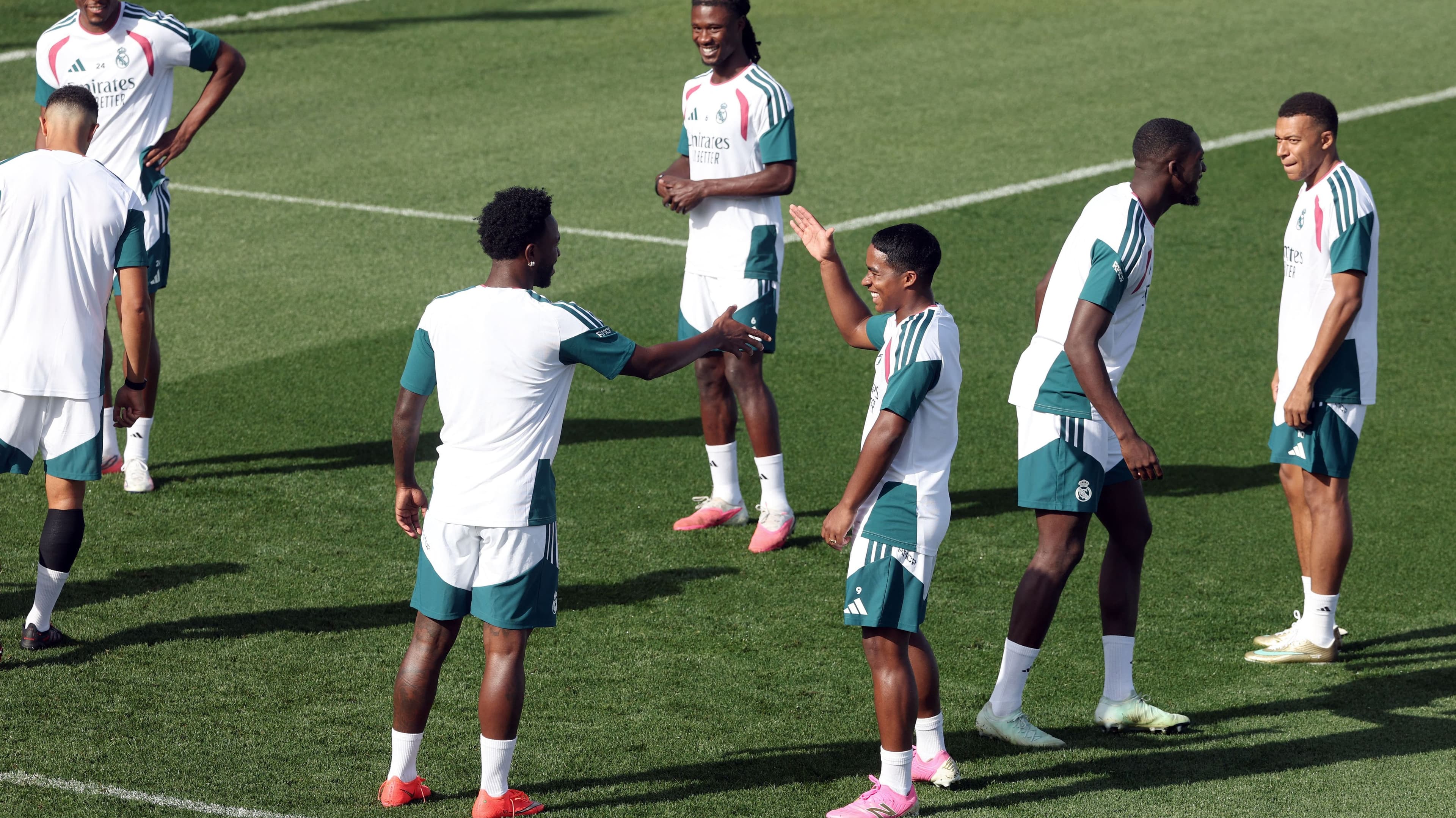روما يسعى لضم البرازيلي إندريك خلال الشتاء