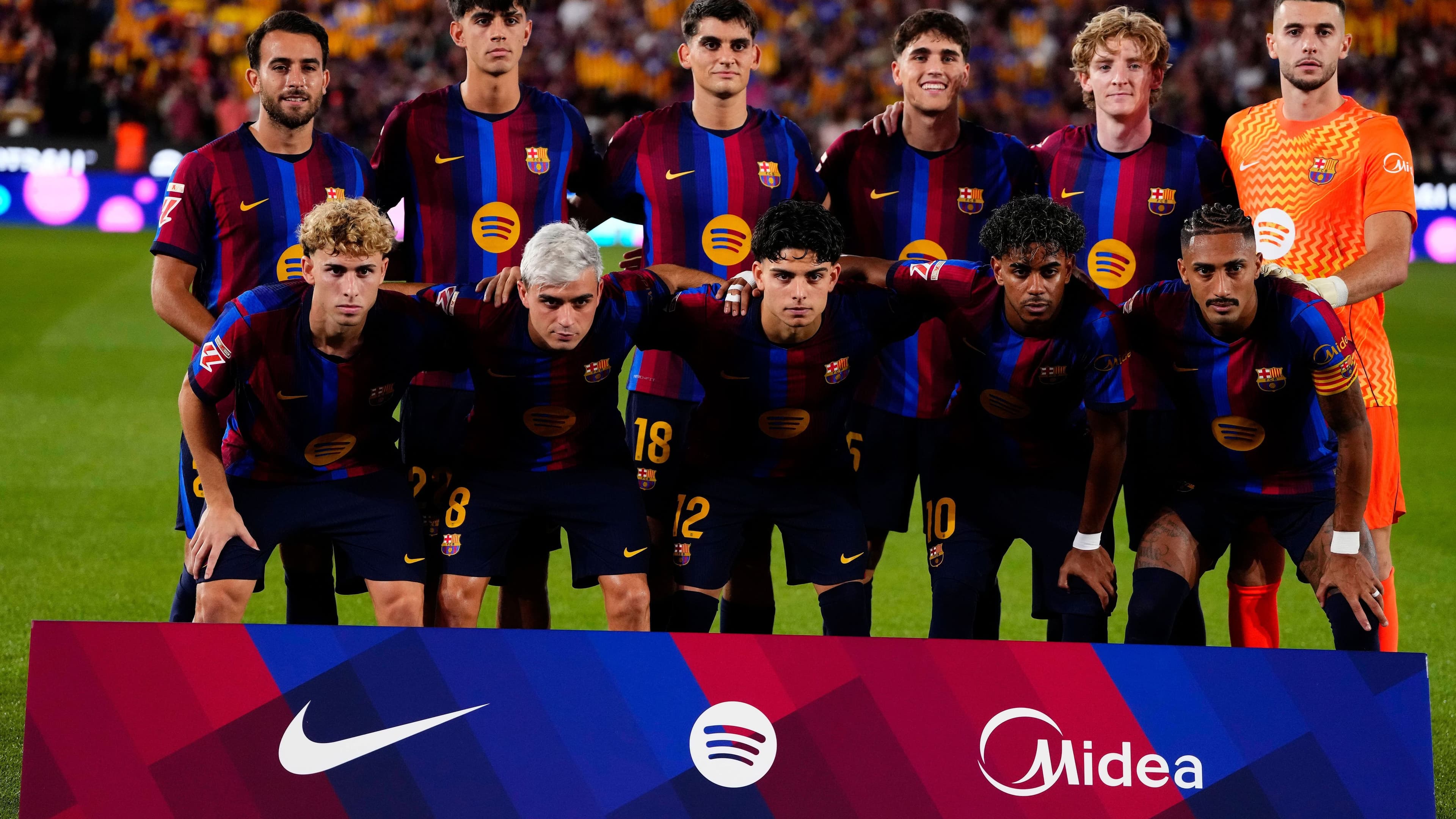 100 مليون يورو!.. برشلونة يتحرك لتحصين نجمه بعقد جديد