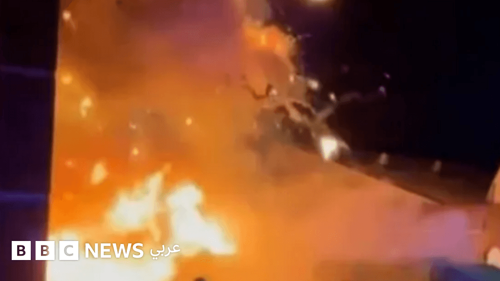 شرطة لندن: حادثة حرق سيارات الإسعاف التابعة للمنظمة اليهودية تُعامل كـ"جريمة كراهية معادية للسامية"