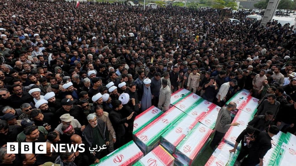 صور للأقمار الصناعية تكشف عن تعرض مدرسة إيرانية وقاعدة عسكرية مجاورة لهجمات متعددة