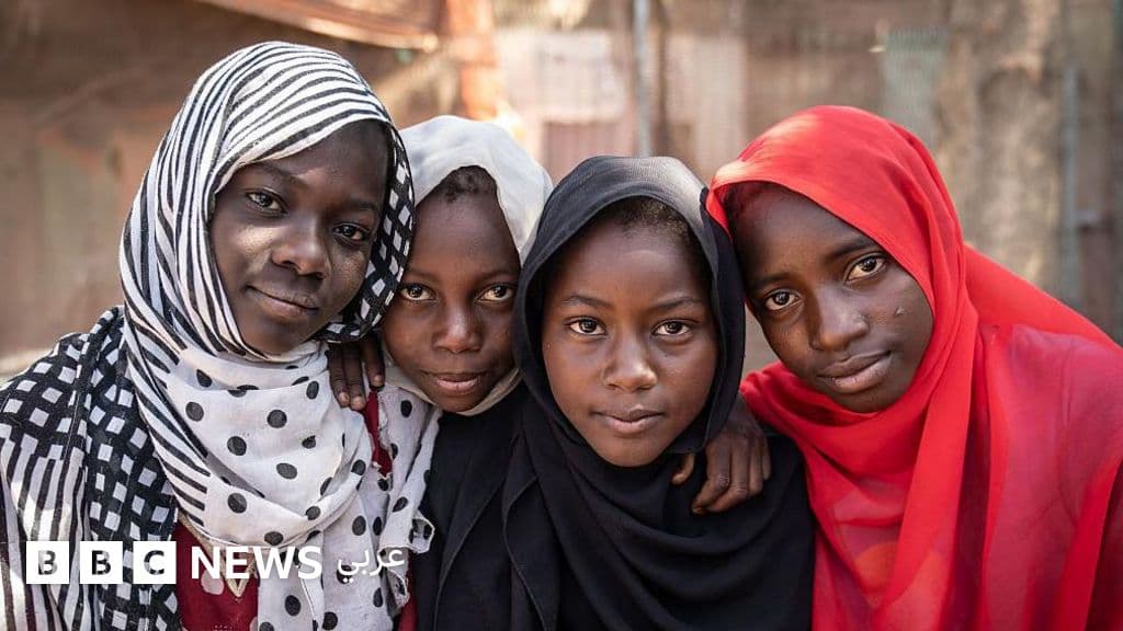 غرف طوارئ وتكايا وتطبيقات تحويل: كيف يعيش السودانيون الحرب المستمرة منذ أعوام؟