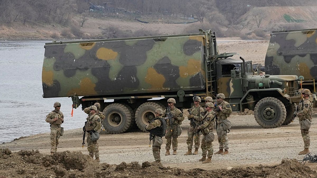 فيديو متداول لإنزال جوي أميركي فوق إيران.. ما حقيقته؟