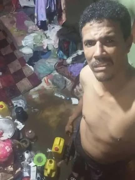 هل رأيت منزلاً يسبح فيه أهله؟.. مشهد يهز عدن ويكشف عورة البنية التحتية!