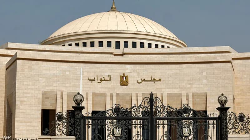 البرلمان المصري يوافق على دعم السعودية عسكريًا وسط تصاعد هجمات الحوثي