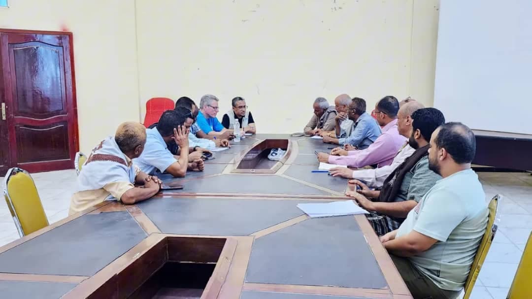 مfires في المخا يناقش مستقبل المياه بالساحل الغربي