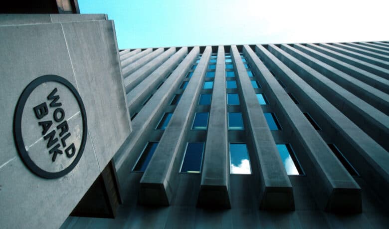 البنك الدولي يعلن دعم الدول المتضررة من صراع الشرق الأوسط بمساعدات مالية وسريعة