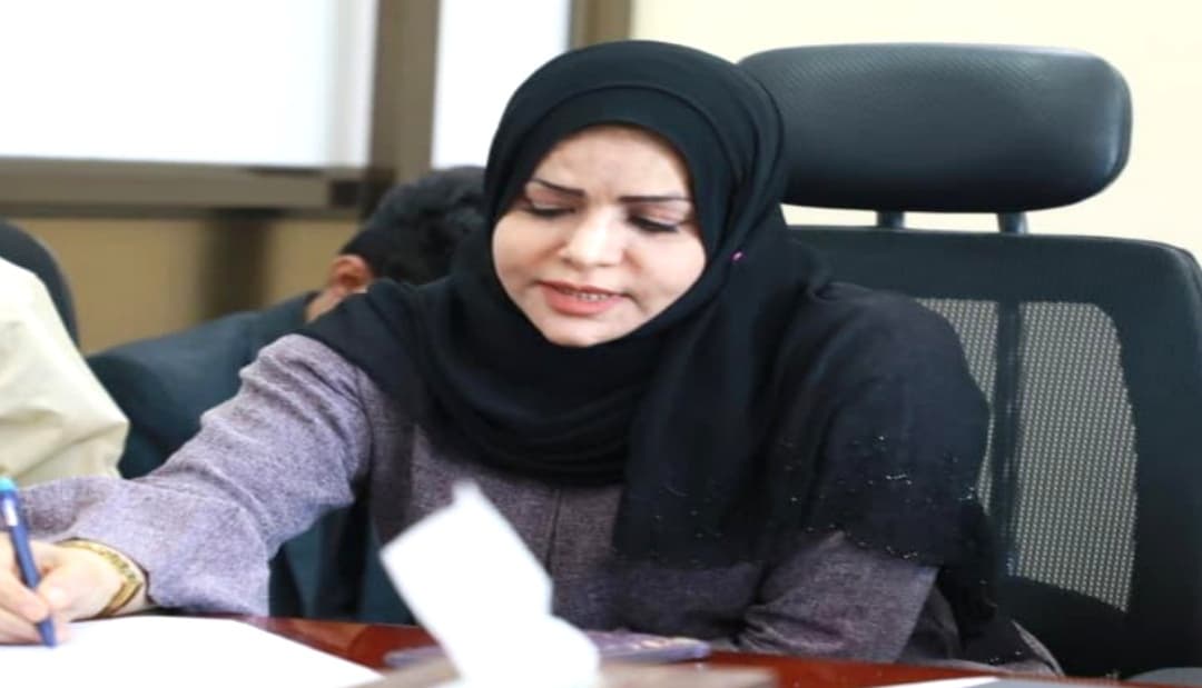 تعز تشدد على الإجراءات العقابية لضبط أسعار الأدوية وتحذر من المخدرات والمهربين