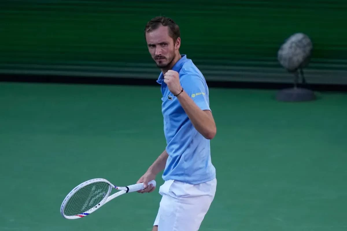 إنديان ويلز: ميدفيديف يوقف انتصارات ألكاراس… ويصطدم بسينر في النهائي