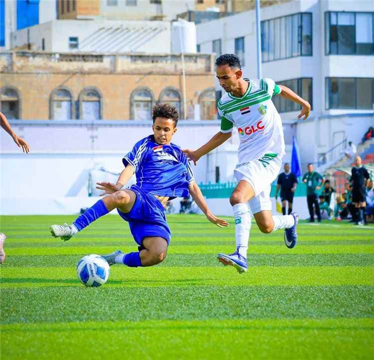 «الجولة العاشرة من الدوري اليمني لكرة القدم» اتحاد حضرموت يهزم شباب البيضاء .. والتعادل السلبي يحسم مواجهة وحدة صنعاء واليرموك