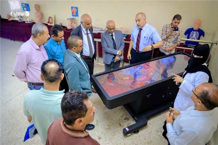 رئيس جامعة إقليم سبأ يشيد بإنجازات جامعة تعز
ويؤكد: حققت إنجازات نوعية وتمثل نموذجًا أكاديميًا متميزًا في التعليم والبحث العلمي