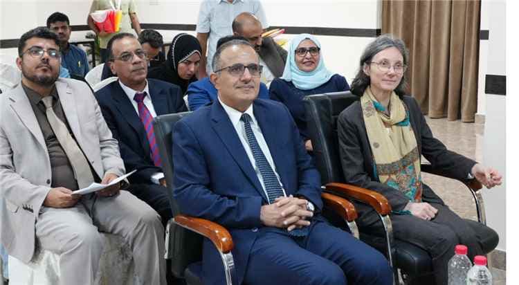 دبلوماسي فرنسي يدعم تأهيل كادرات صحية في اليمن