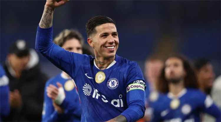 الدوري الإنجليزي يعزز هيمنته المالية ويحطم رقمه القياسي في الإنفاق الصيفي بـ3.3 مليارات إسترليني