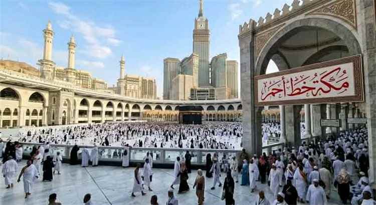منابر الجمعة تتوحد ضد استهداف الحوثيين لمكة المكرمة.. جريمة تعيد للأذهان محاولة أبرهة الحبشي لهدم الكعبة (تقرير خاص)